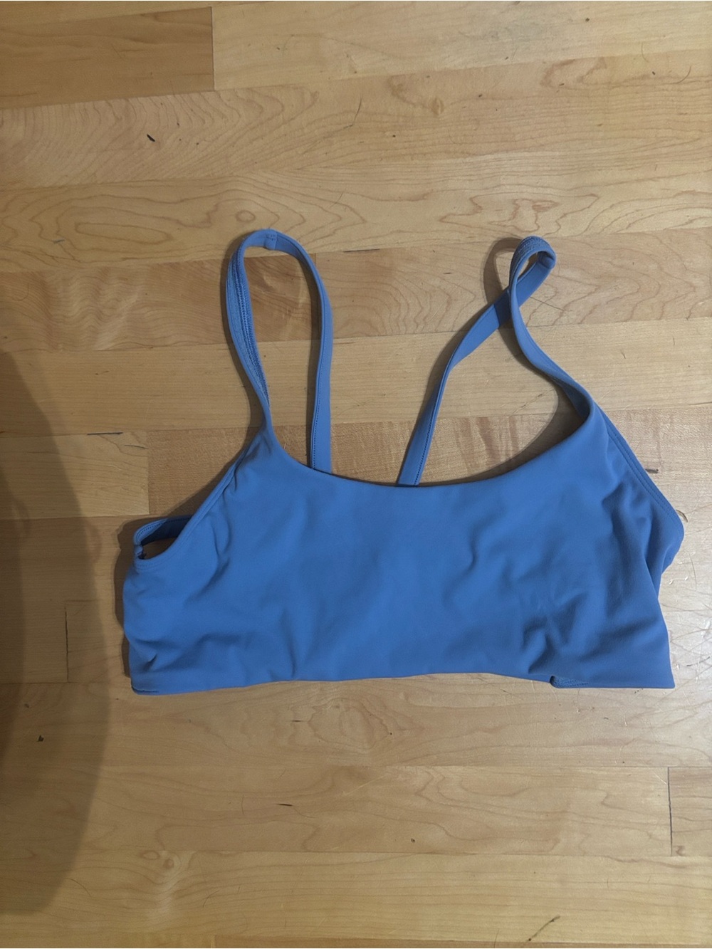 Vuori Yosemite horizon Blue Sports Bra with cross back Straps sz Medium